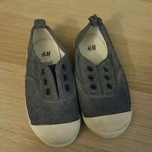 H&M slip on shoes